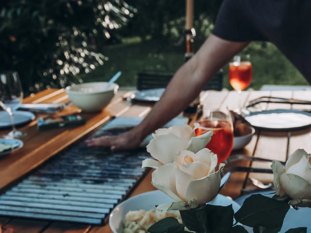 Sicherheit beim Grillen: 7 Tipps für den Grilltisch