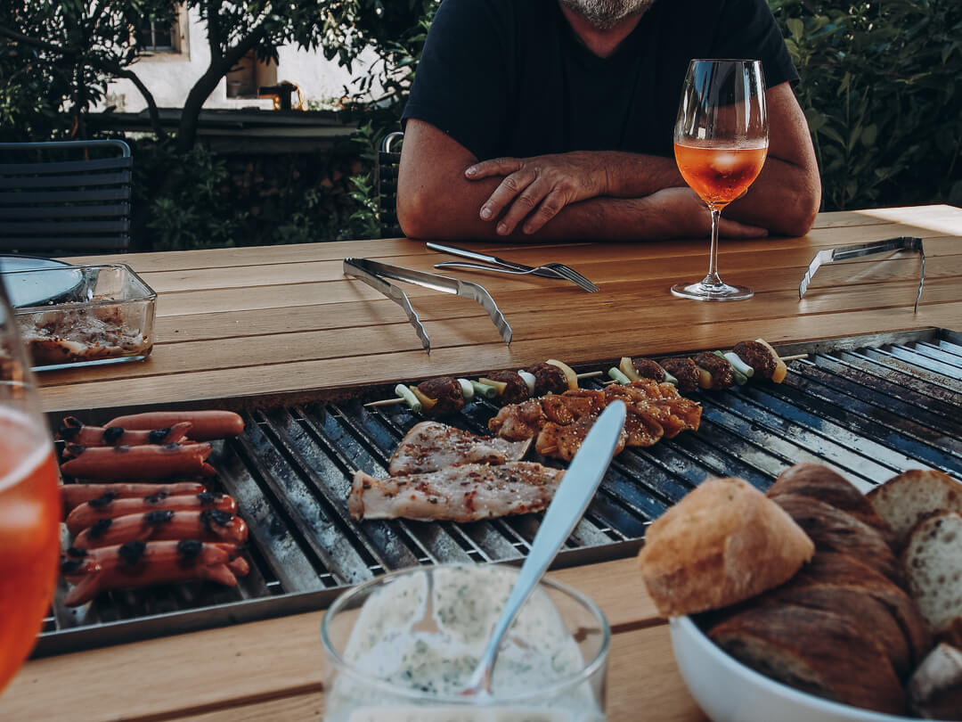 Barbecue Recipes Barbecue Ideas Barbecue Evening with Friends Buy Table with Integrated Barbecue
